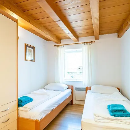 포테자 아파트먼츠 *