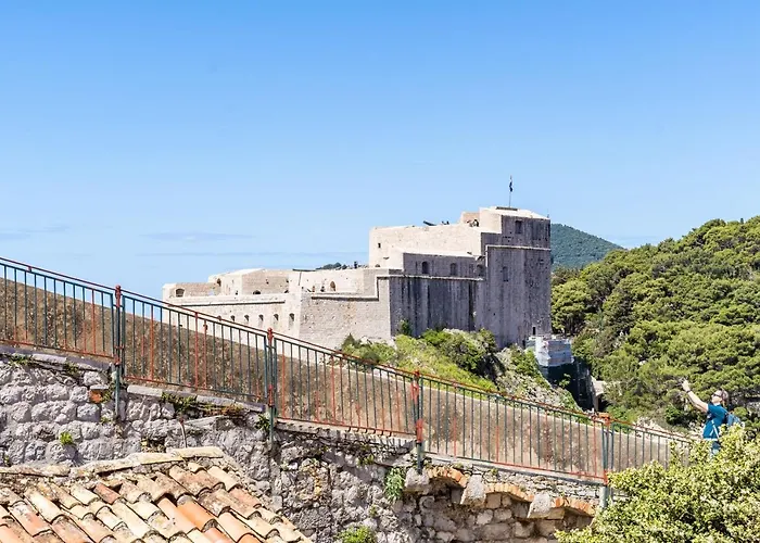 Foteza Ντουμπρόβνικ